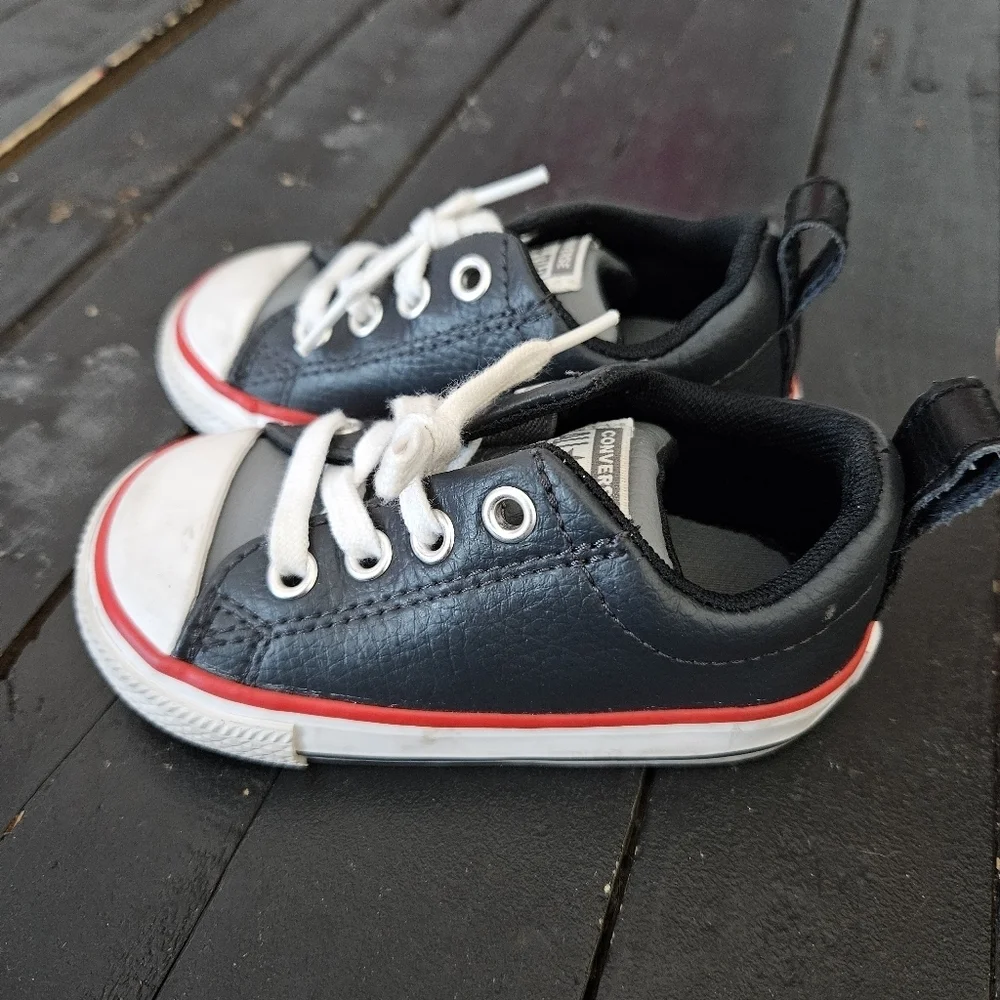 Converse Toddler 5 Black Leather Sneakers Shoes Lace Up  Bump Toe Baby Boy Girl
